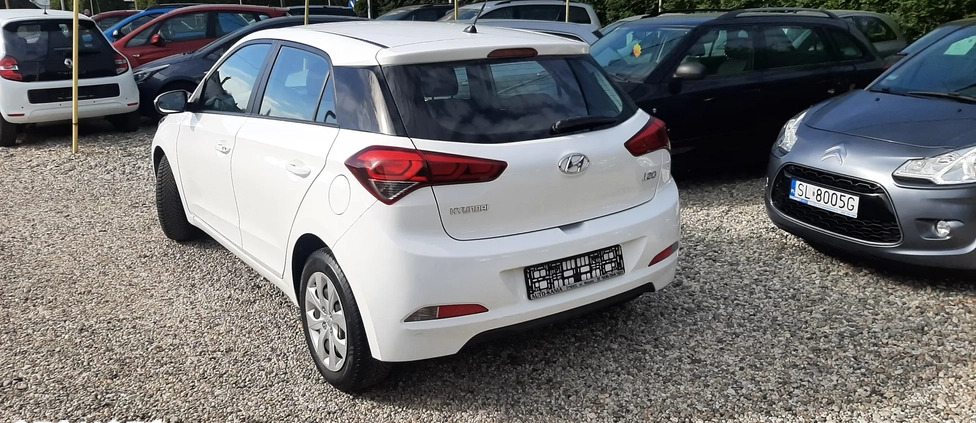 Hyundai i20 cena 32900 przebieg: 151000, rok produkcji 2016 z Elbląg małe 301